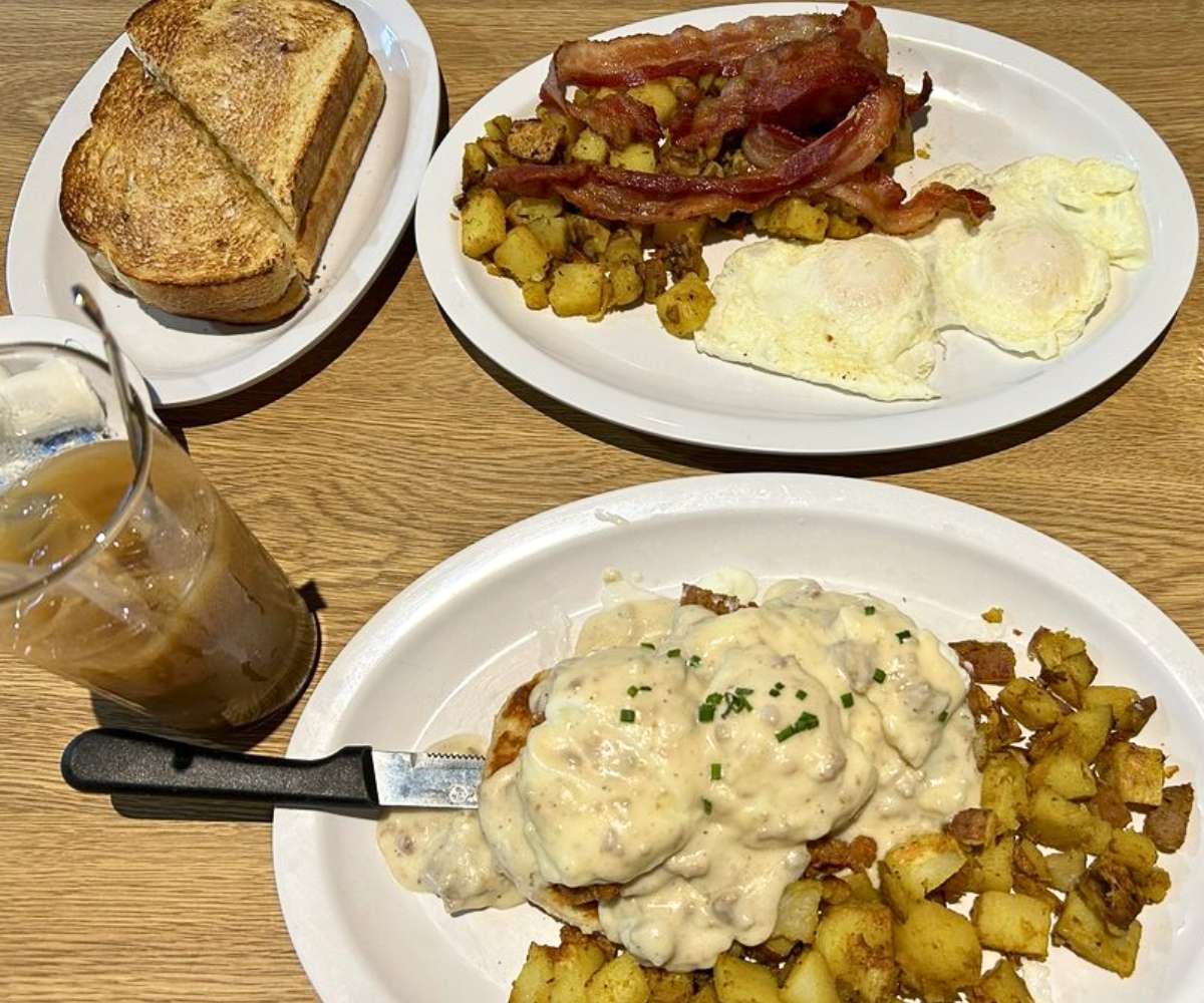 breakfast at The Hamilton Diner in Seekonk, MA