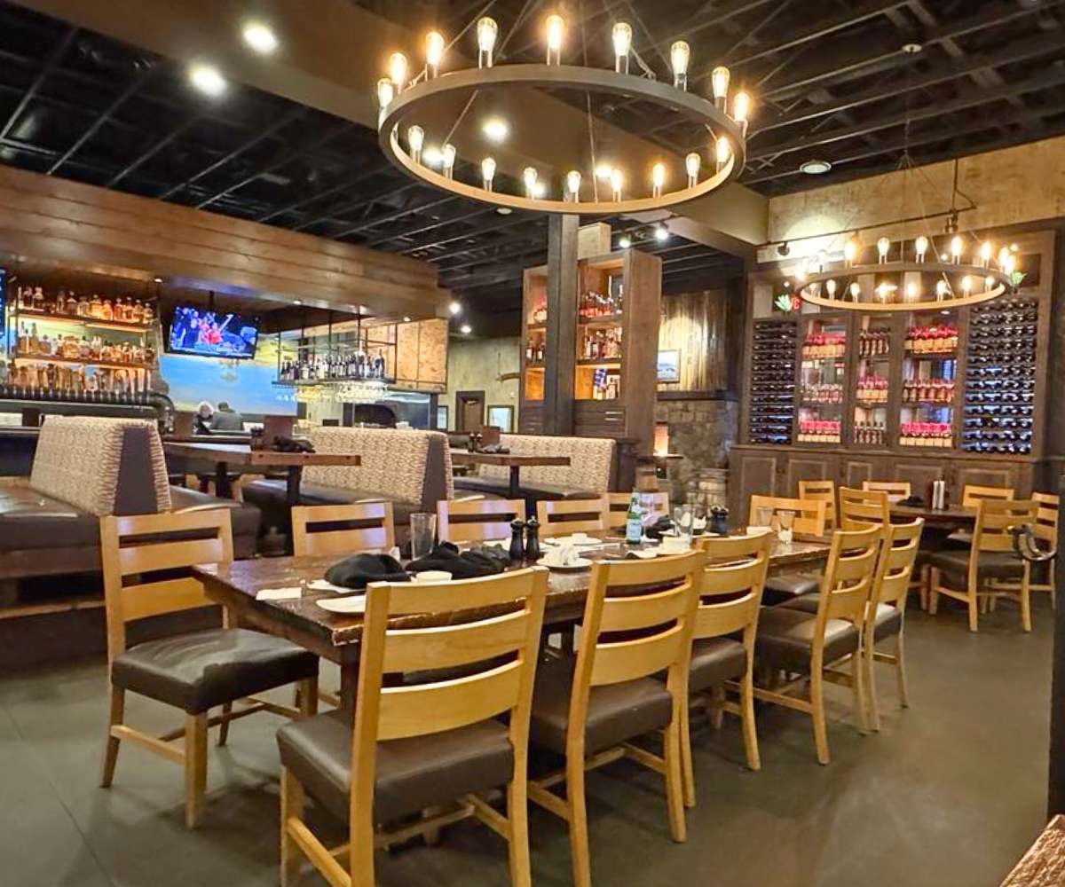 interior of ROAM Kitchen + Bar in Sioux Falls, SD