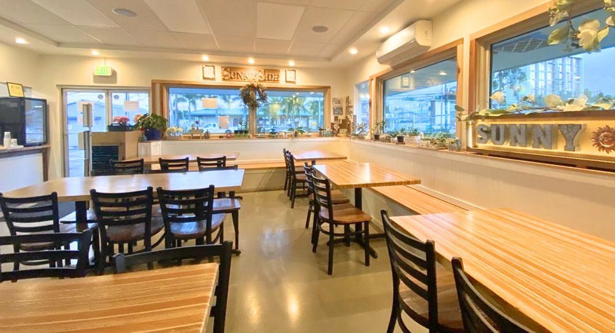 interior of Sunnyside in Wahiawa, HI