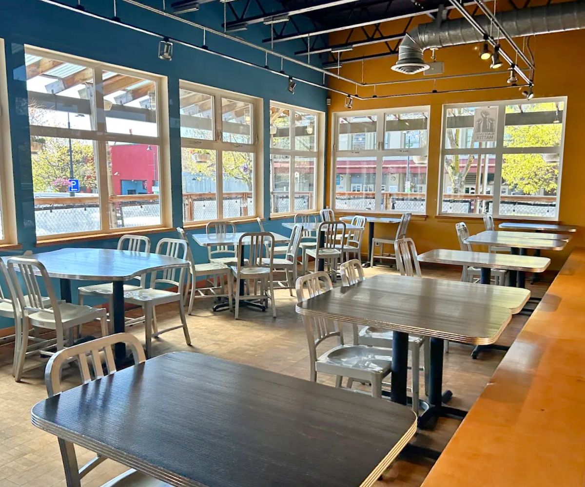 interior of Fiamma Pizza in Bellingham, WA