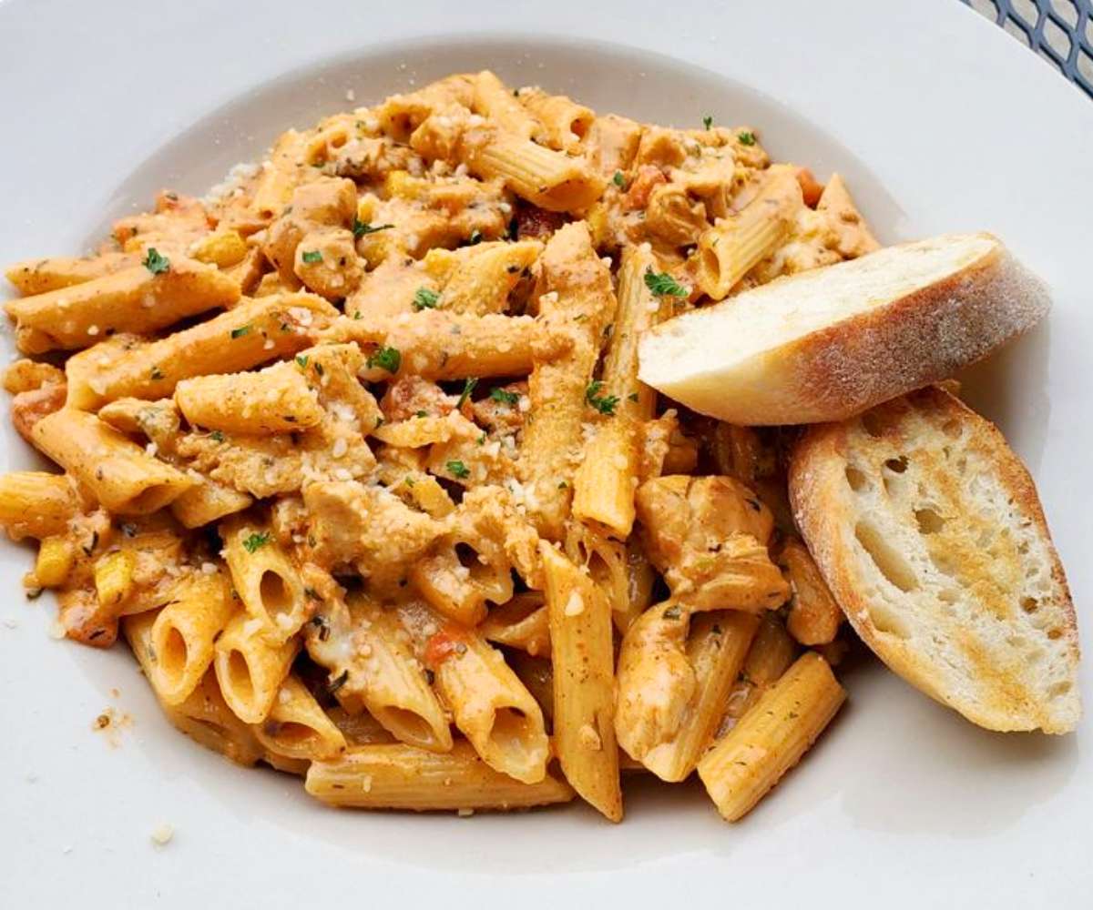 Voodoo Chicken Pasta at Novo Dolce in Bowling Green, Kentucky