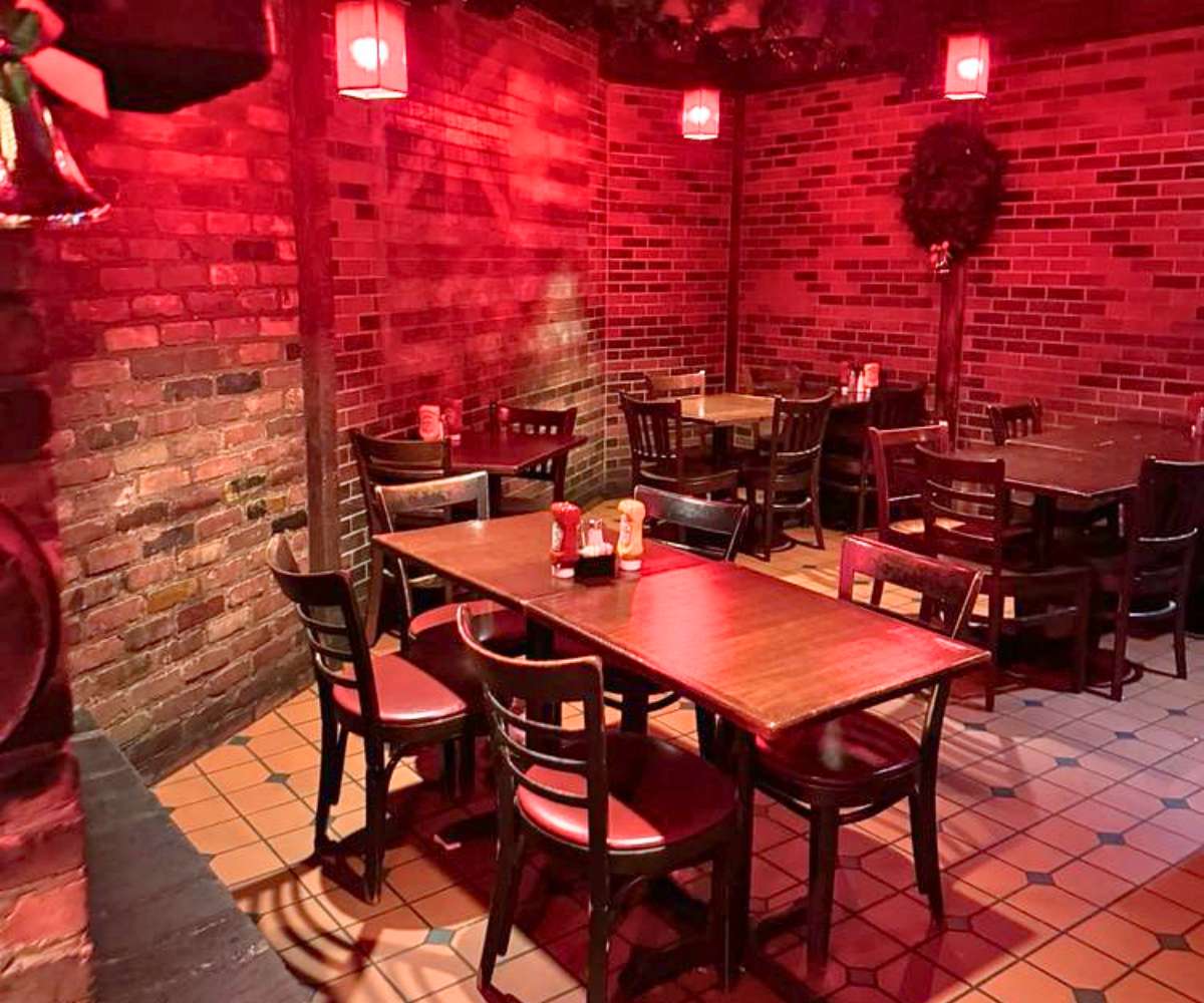 interior of redcoat tavern in royal oak, Michigan