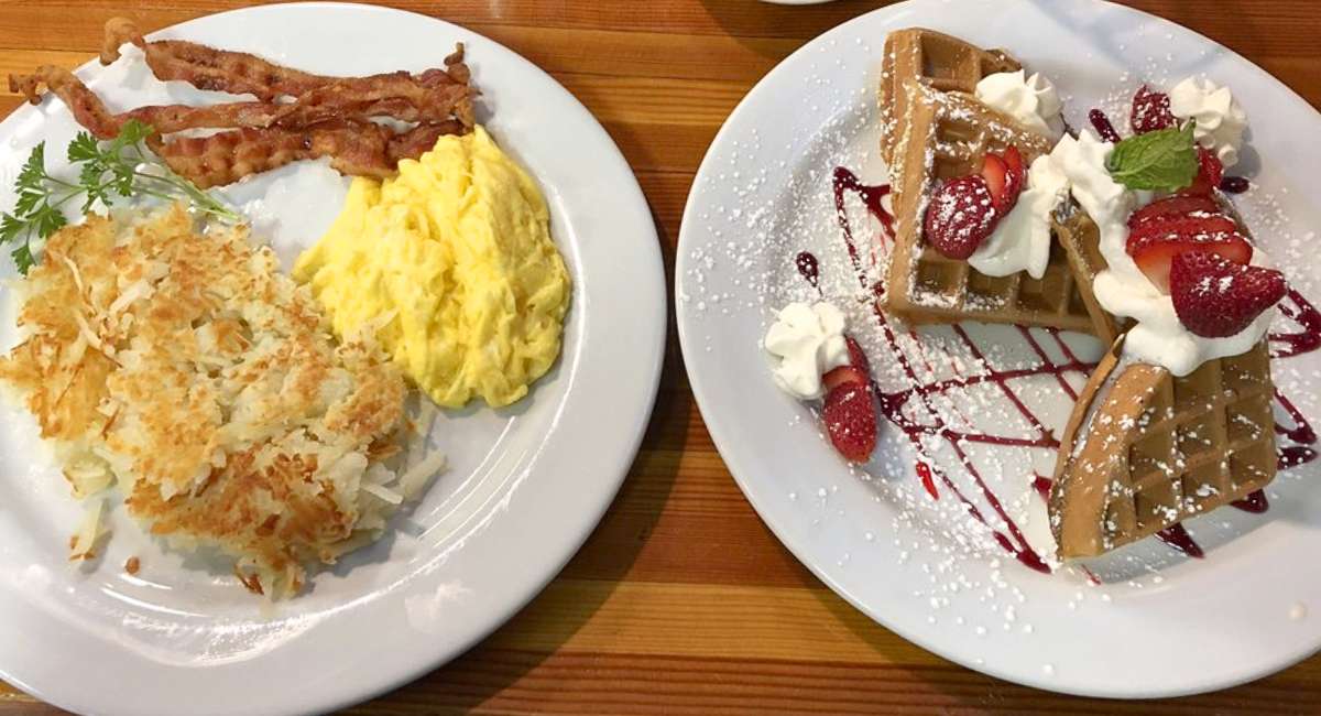 breakfast at Brasas Pancake House in Cicero, Illinois