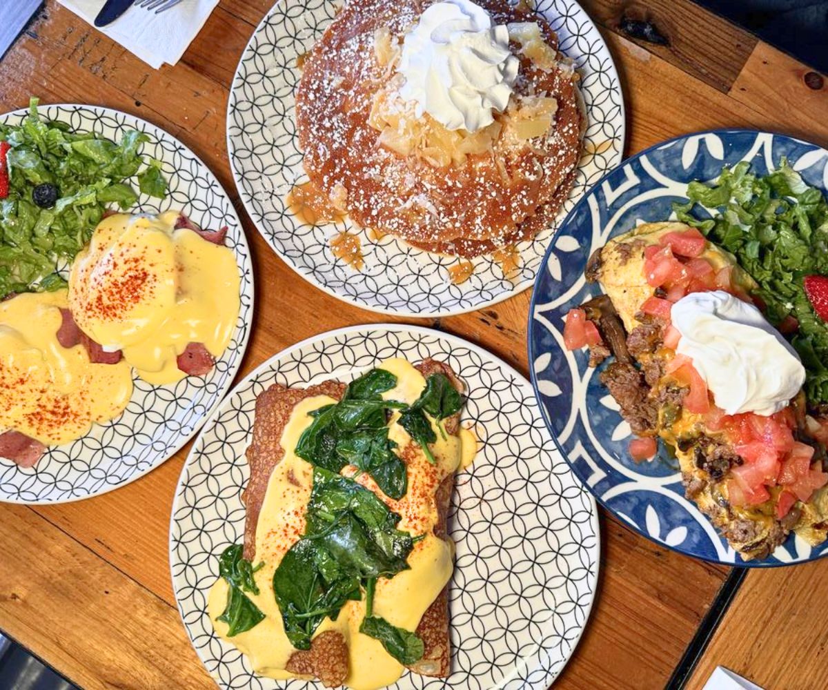 Breakfast at Bay 35th Street Diner in Arlington, Texas