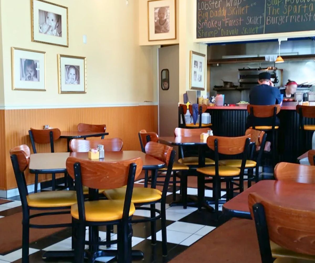 interior of Scrambled Diner in Dyer, Indiana