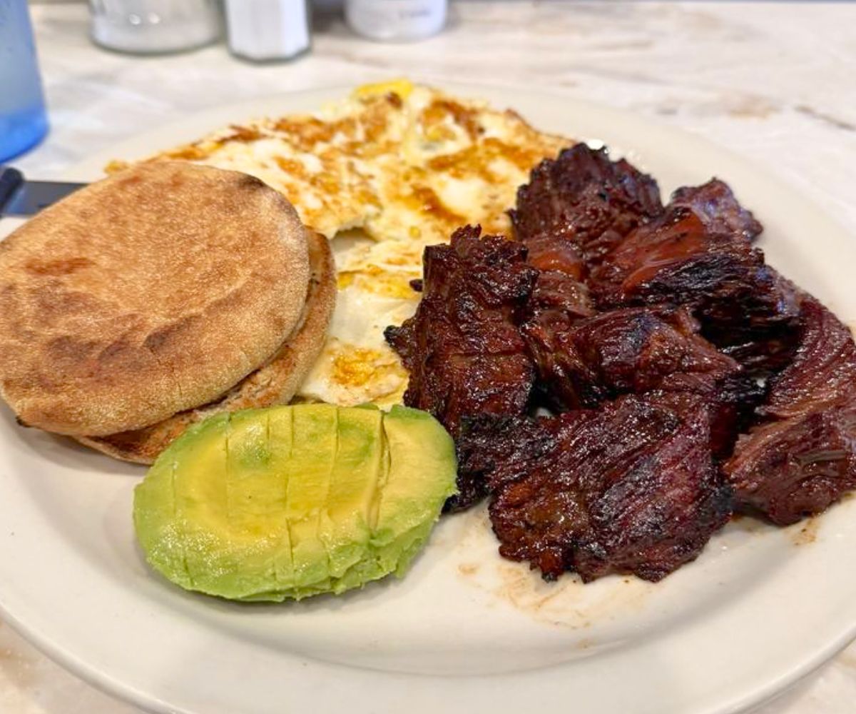 Steak Tips and Eggs at Stonebridge Cafe in Brockton, Massachusetts