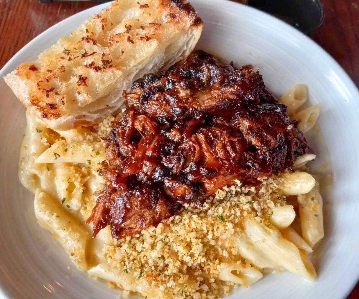 Mac n Cheese with BBQ Pulled Pork at Madison Brewing Company Pub & Restaurant in Bennington, VT