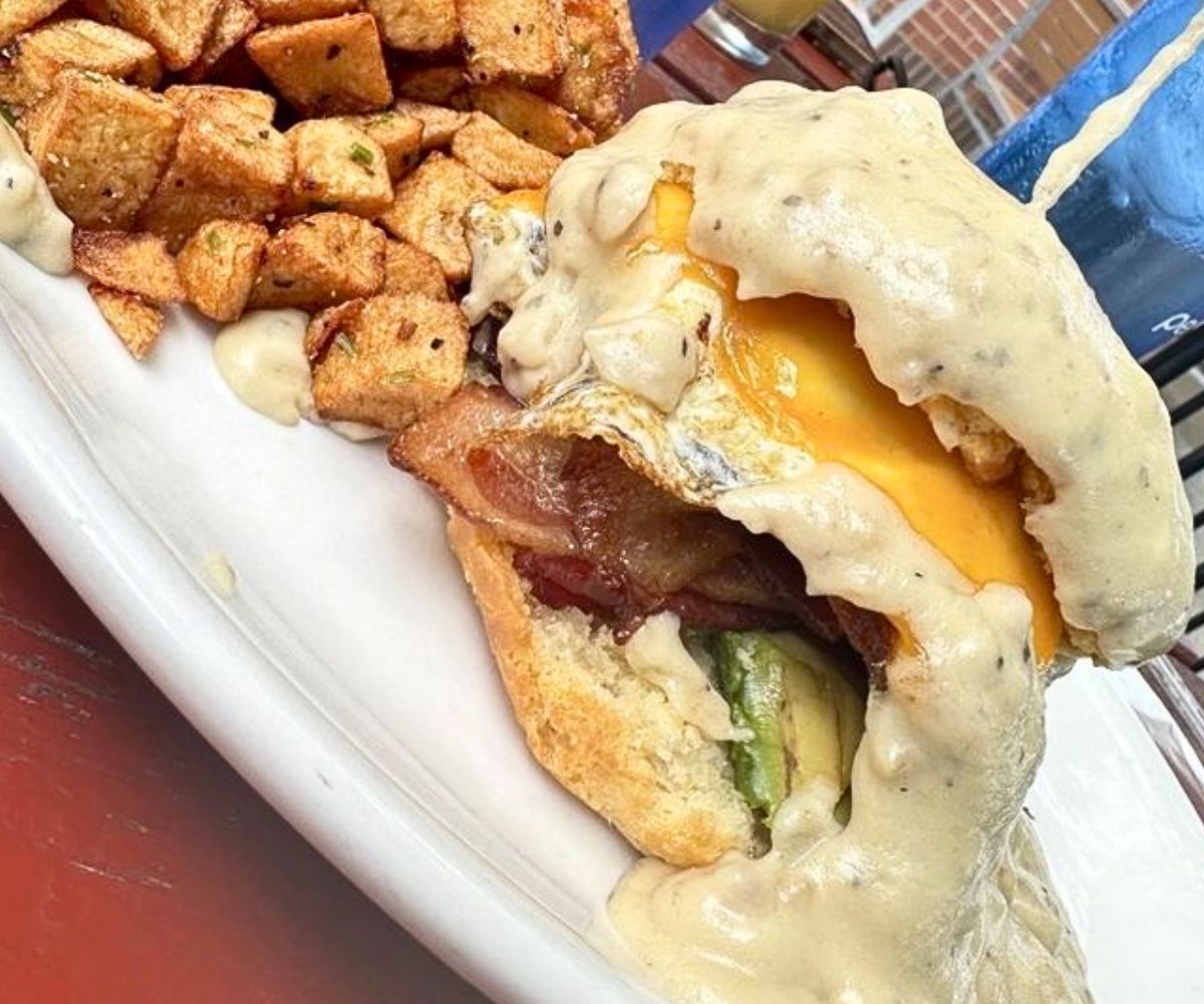 Diddy at Eggs & Jam in West Des Moines, Iowa