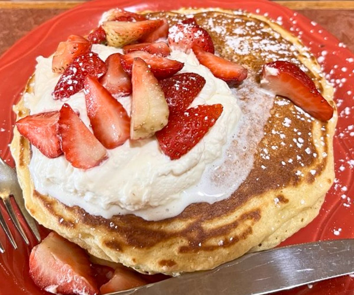Strawberries 'n Cream Cakes at Jensen's Cafe in Burnsville, Minnesota
