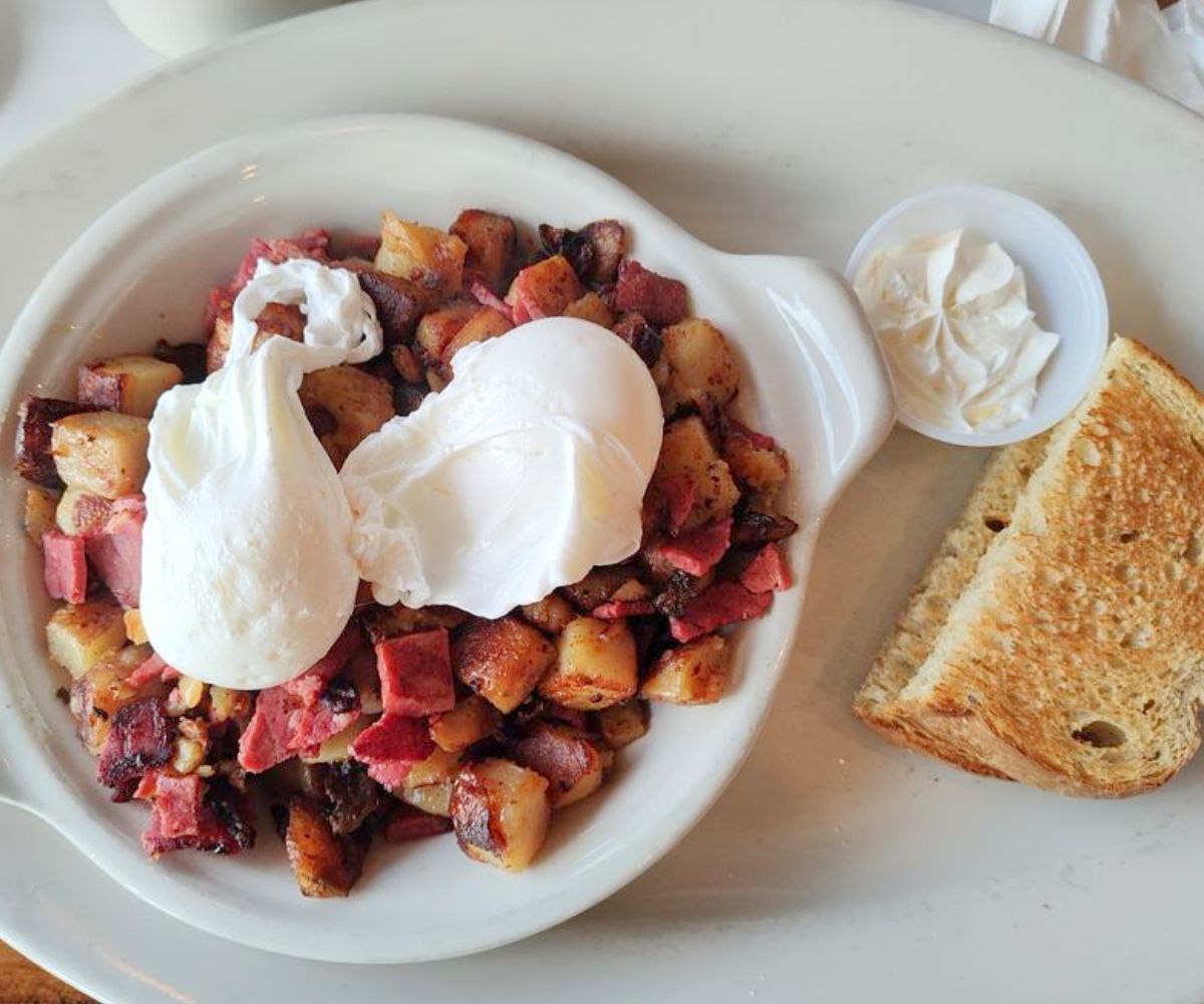 Corned Beef Hash at Eggcellence Brunchery in Annapolis, Maryland