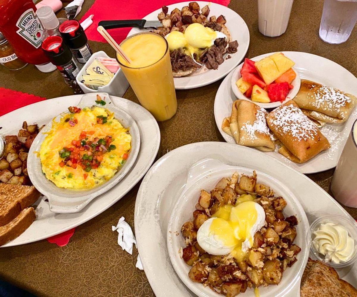 breakfast at Eggcellence Brunchery in Annapolis, Maryland