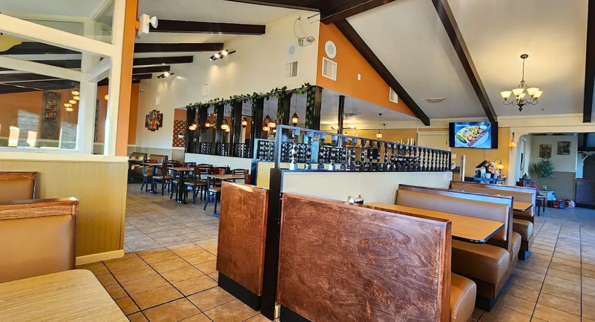 interior of Sara’s Cafe & Grill in Roswell, NM