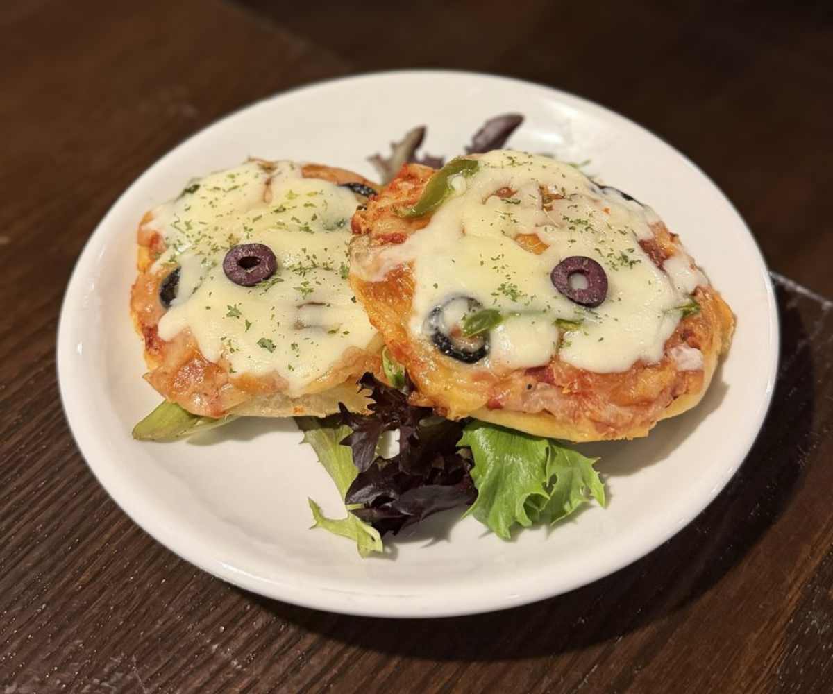 Pizza bites at cozy cafe in bethlehem, PA