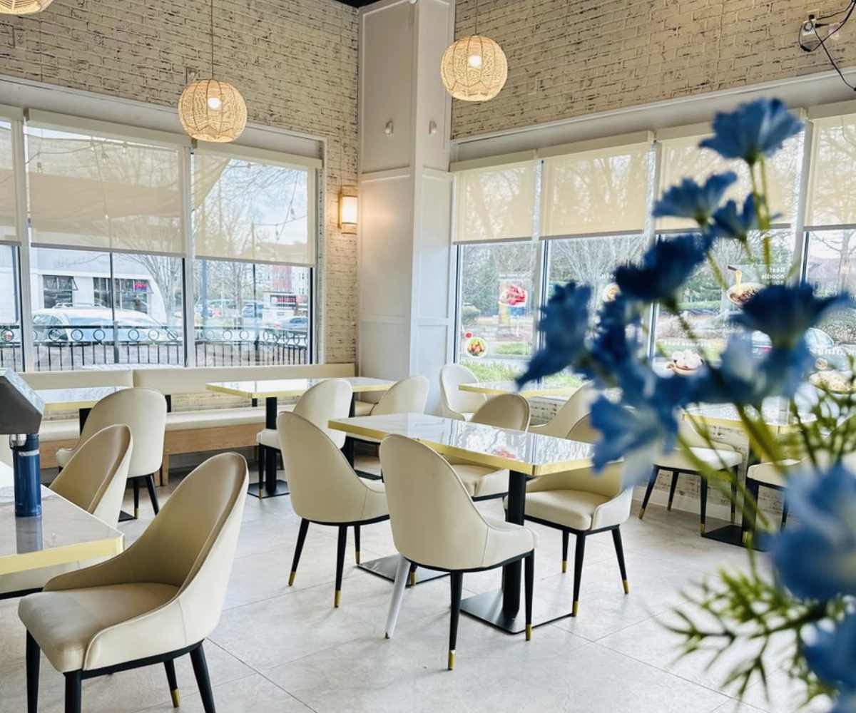 inside little lantern in roswell Georgia