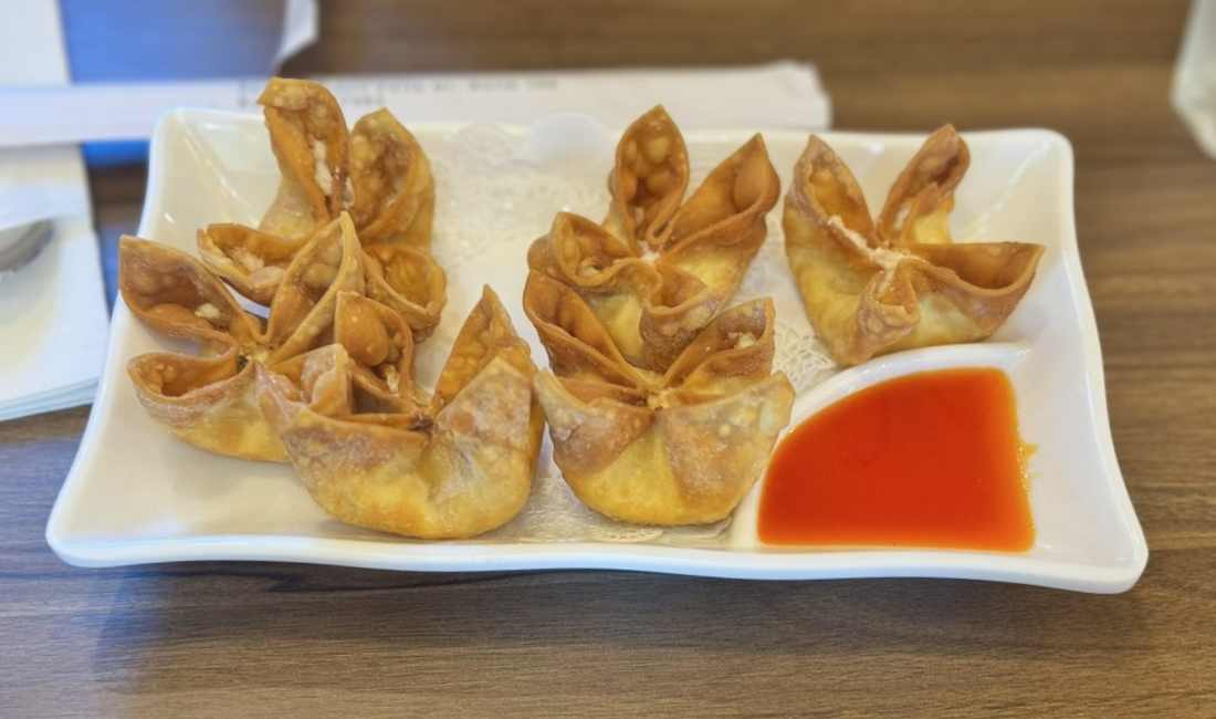 crab rangoon at Yoshi's in Katy, Texas