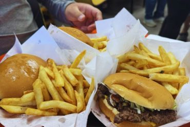 Vicki's Lunch Van - Burgers & Fries
