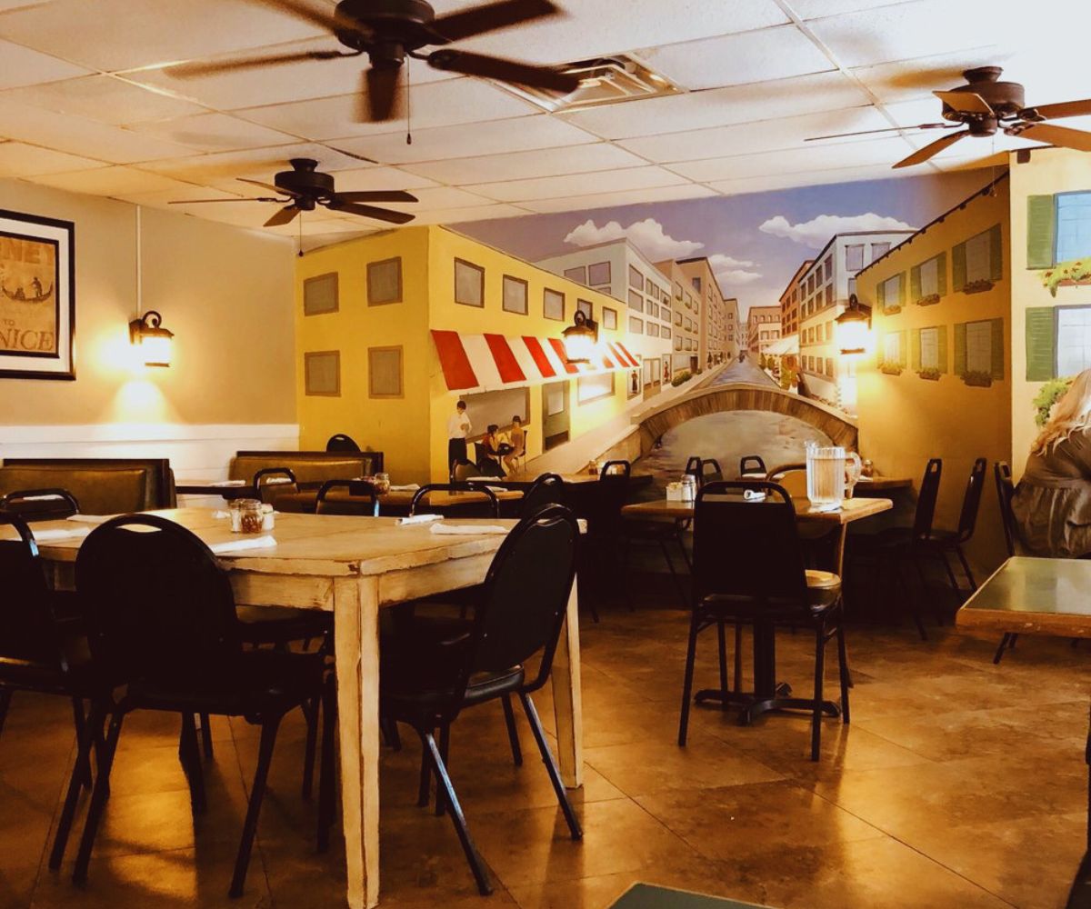 Giuseppe's Cafe - Giuseppe's Café Dining Area