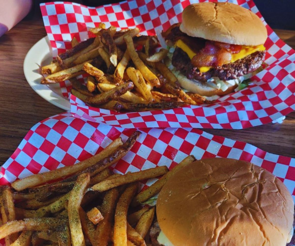 Burger Island - Two Burgers