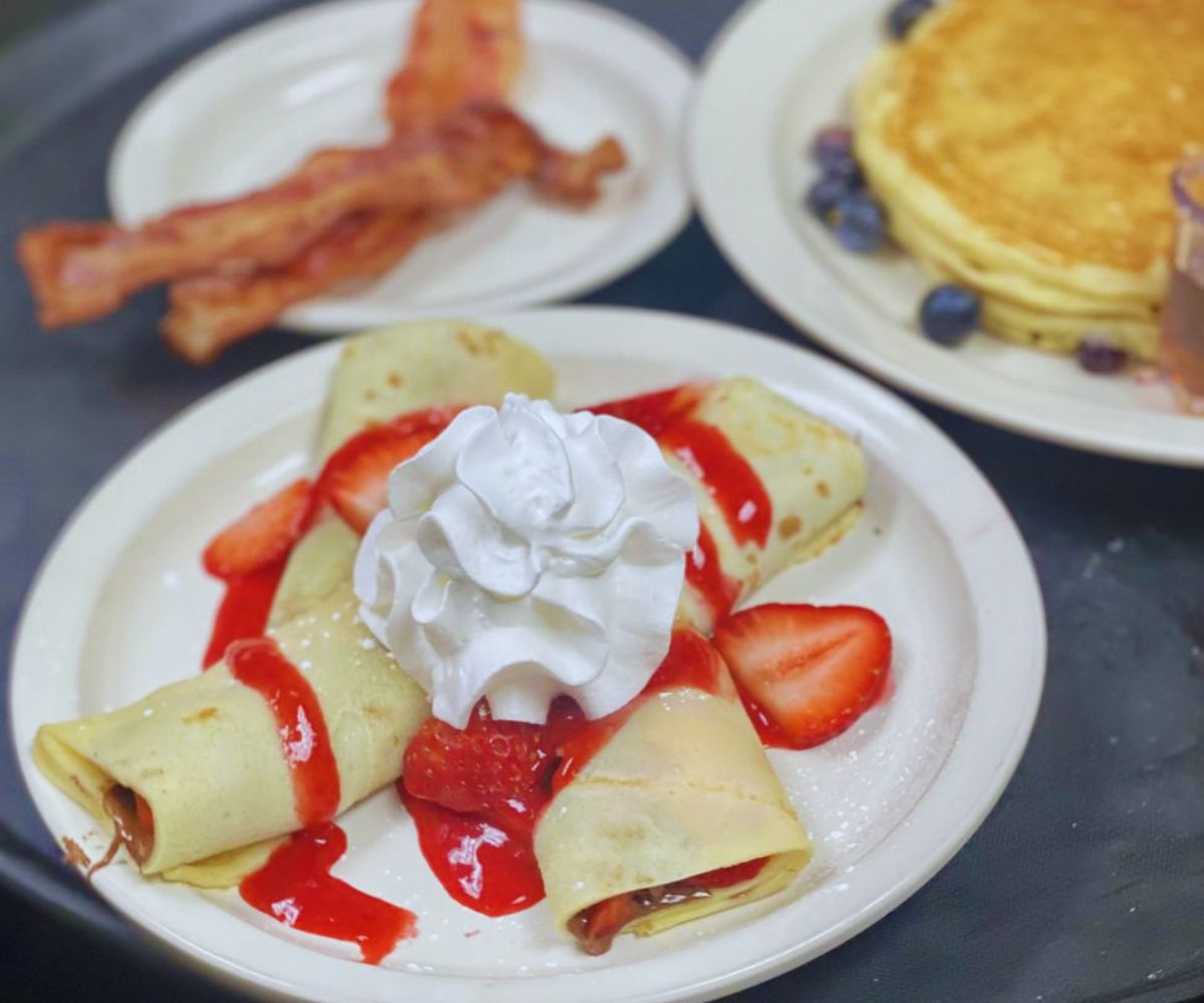 Twisted Egg - Nutella & Strawberry Crepes
