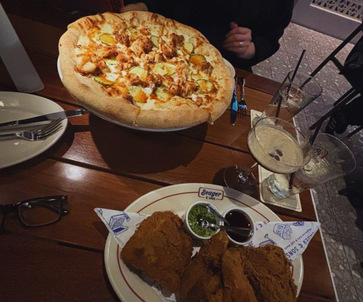 Seager & Sons - Fried Chicken Pizza with Pickles & Chicken