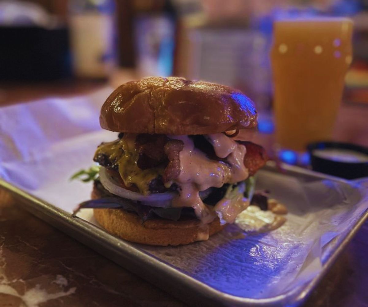 Royce - Royce Burger