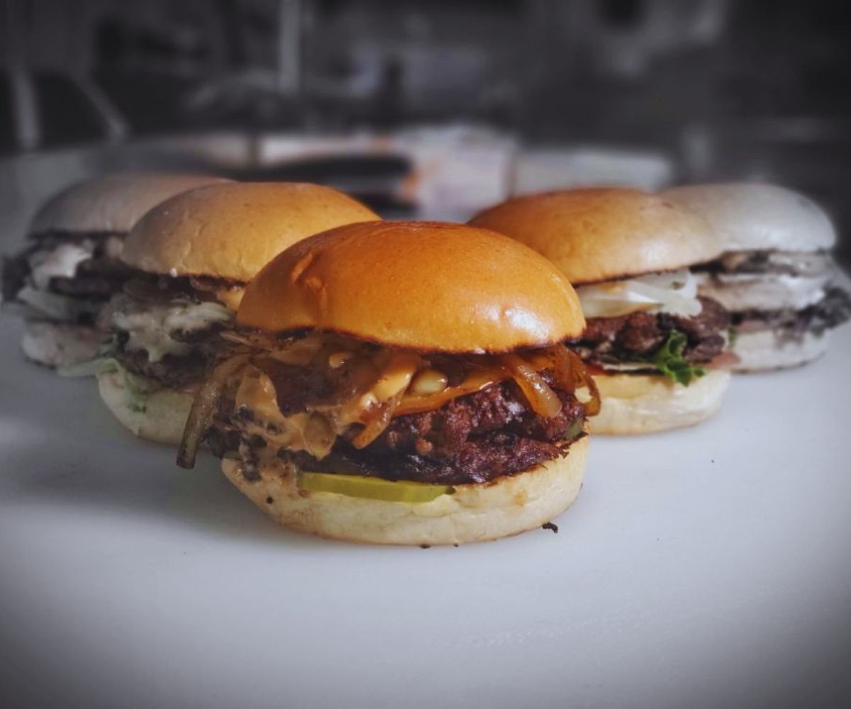 Crave Burger Cafe - Burgers Desaturated