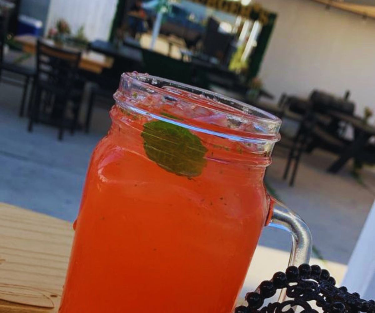 Rey TJ Burgers - Strawberry Agua Fresca