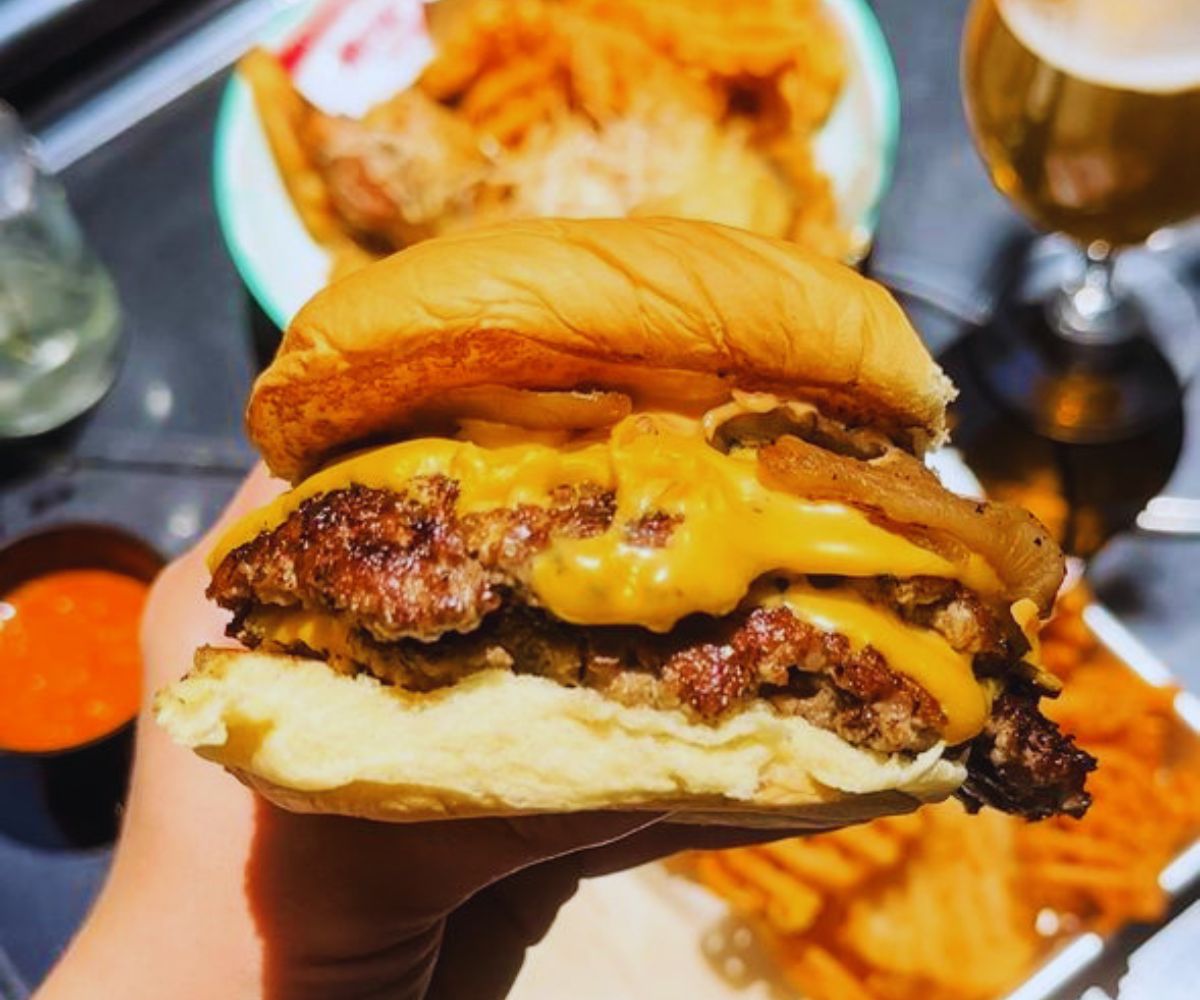 Villains Brewing Company - Smash Burger