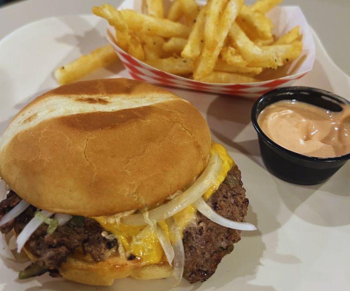 Secret Burger Kitchen Tacoma Smash Burgers - Mission Classic Hamburger 1/4 lbs Smash Hamburger with Fries and Cheese