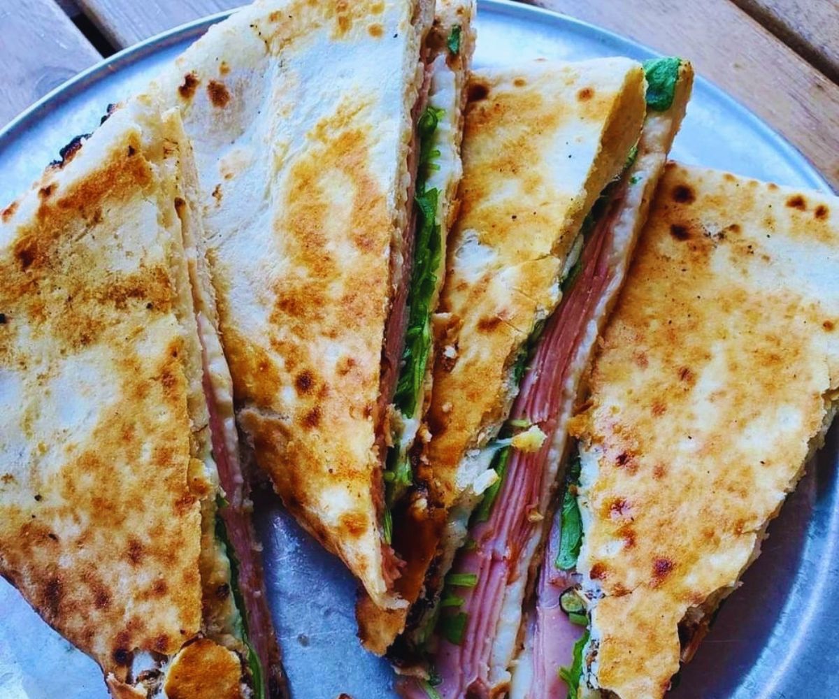 Gusto Napoletano Italian Restaurant and Pizzeria - Sandwich