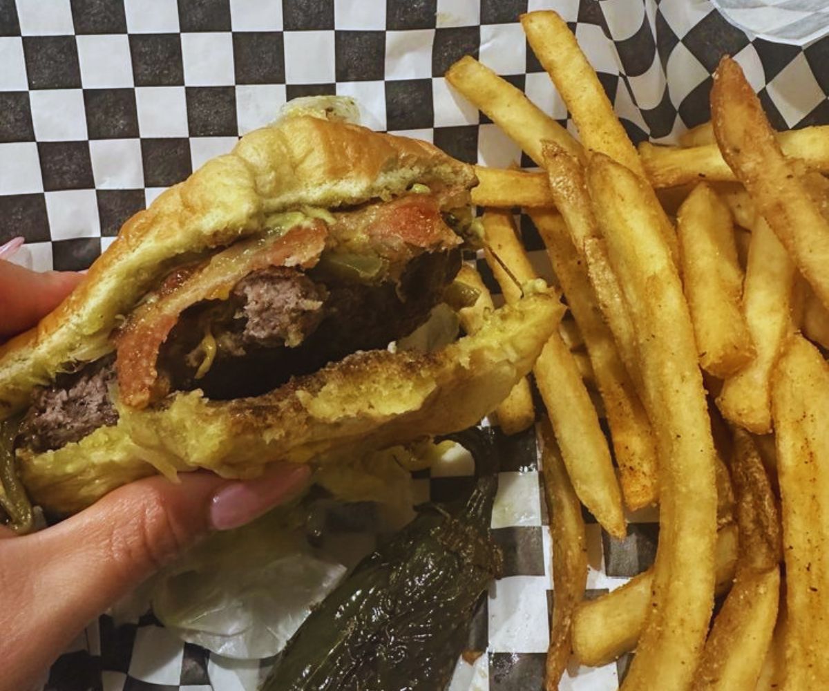 Aztec Burgers - Fajita Burger & Fries