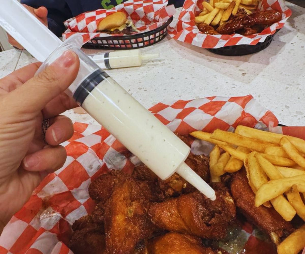 Secret Burger Kitchen Tacoma Smash Burgers - Wings & Fries with Sauce Syringe