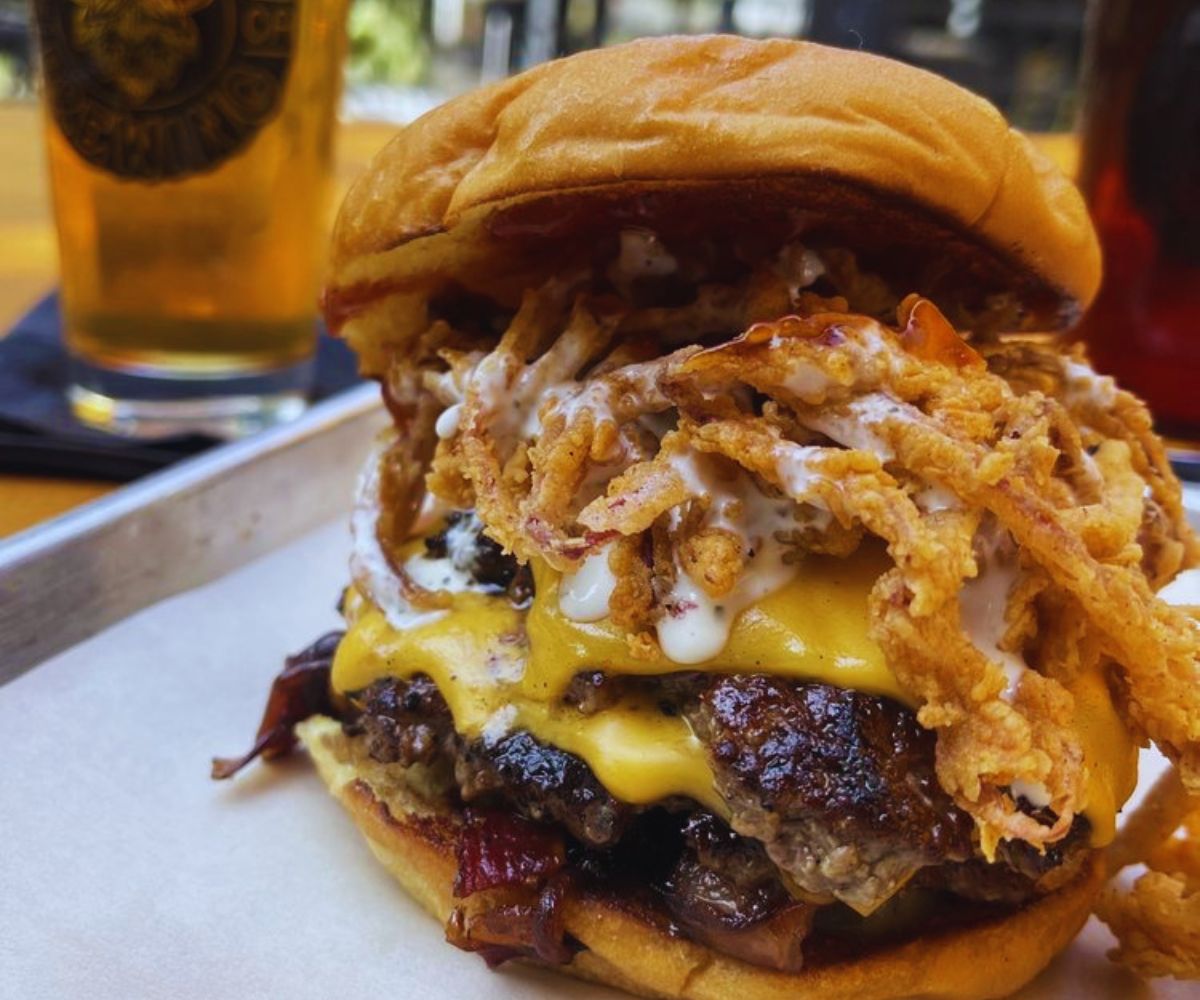 Villains Brewing Company - Thiccc Burger