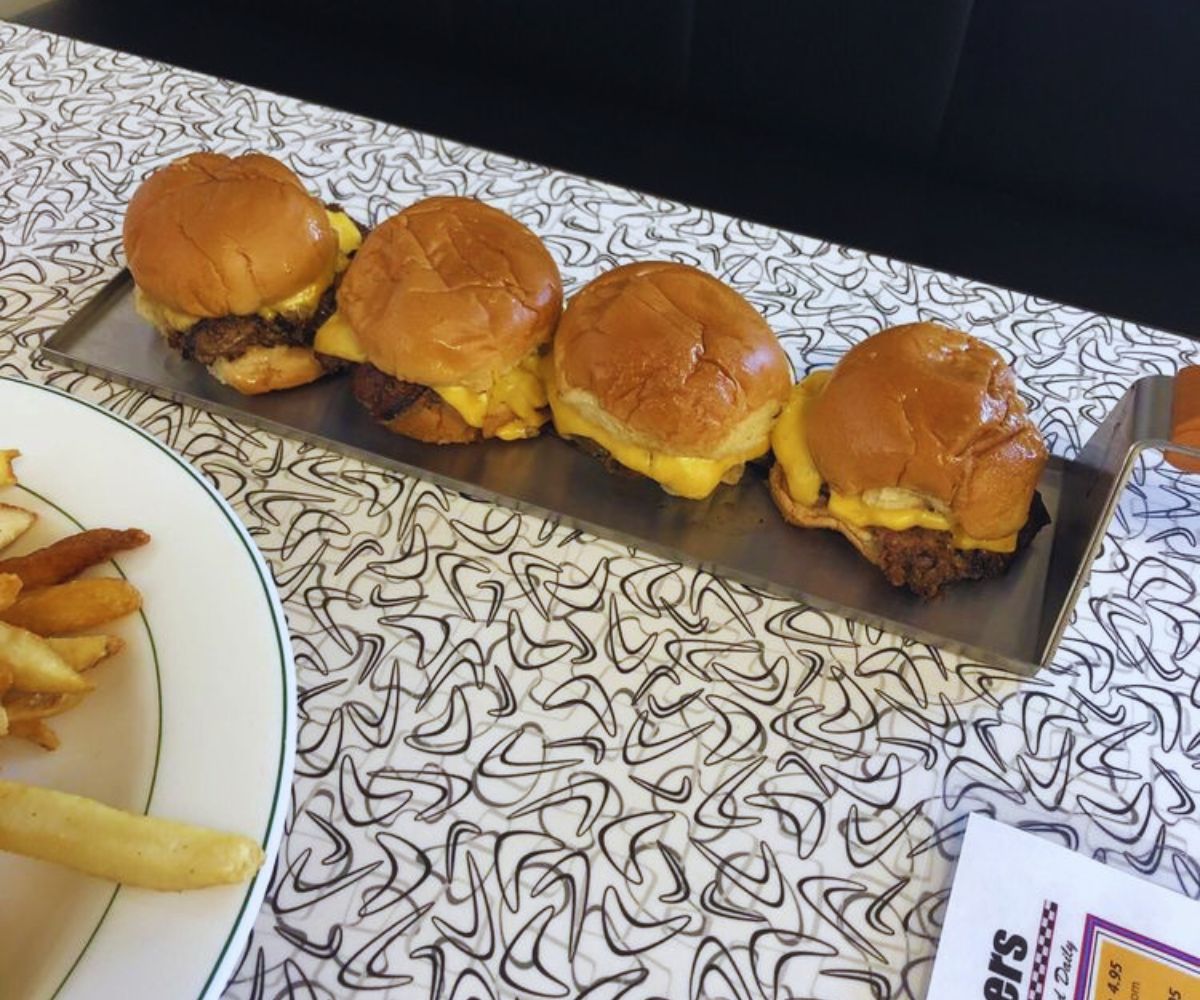 Happy's Hamburgers - 4 Slider Burgers