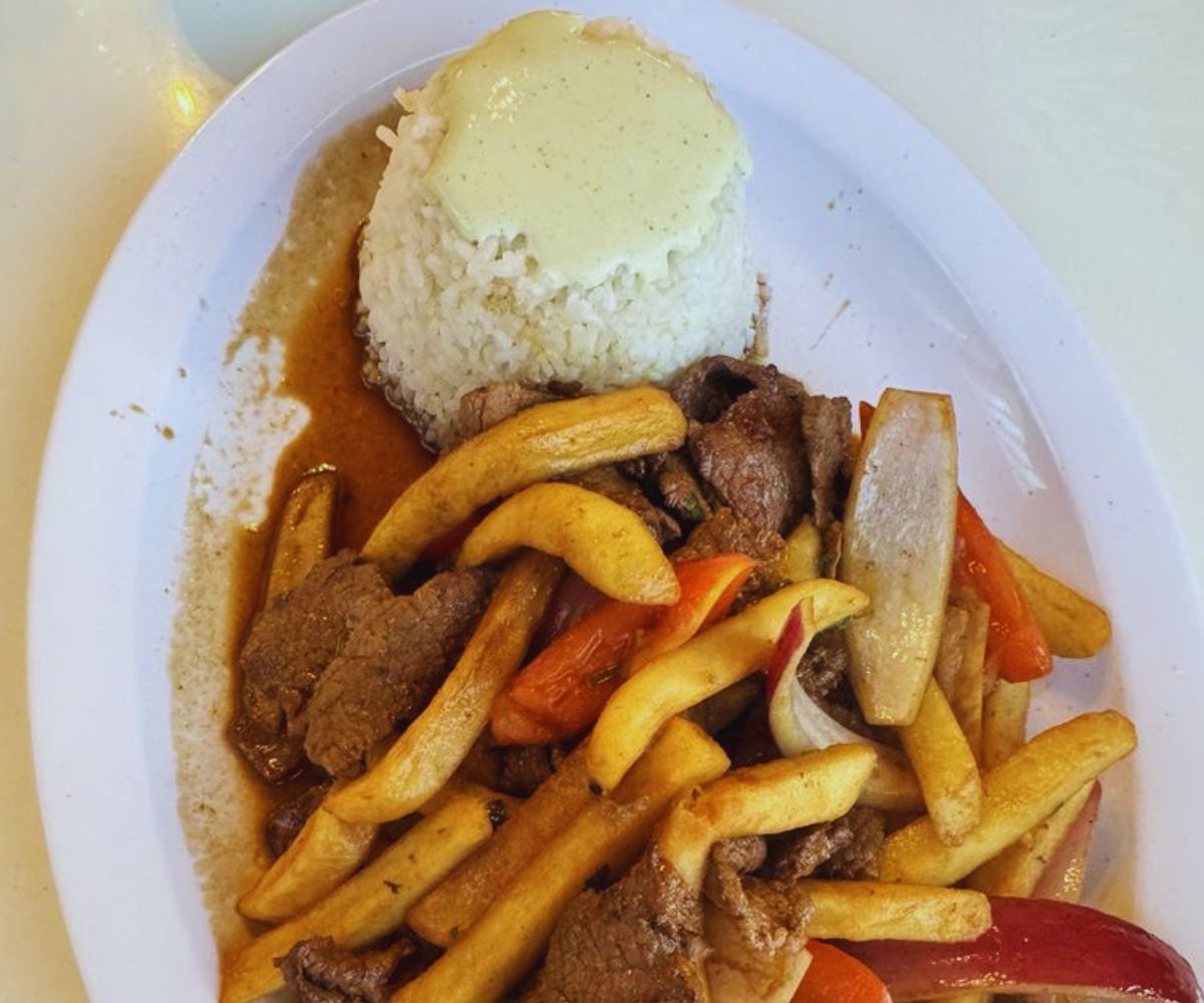 Peruvian Restaurant Route 66 - Saltado lomo