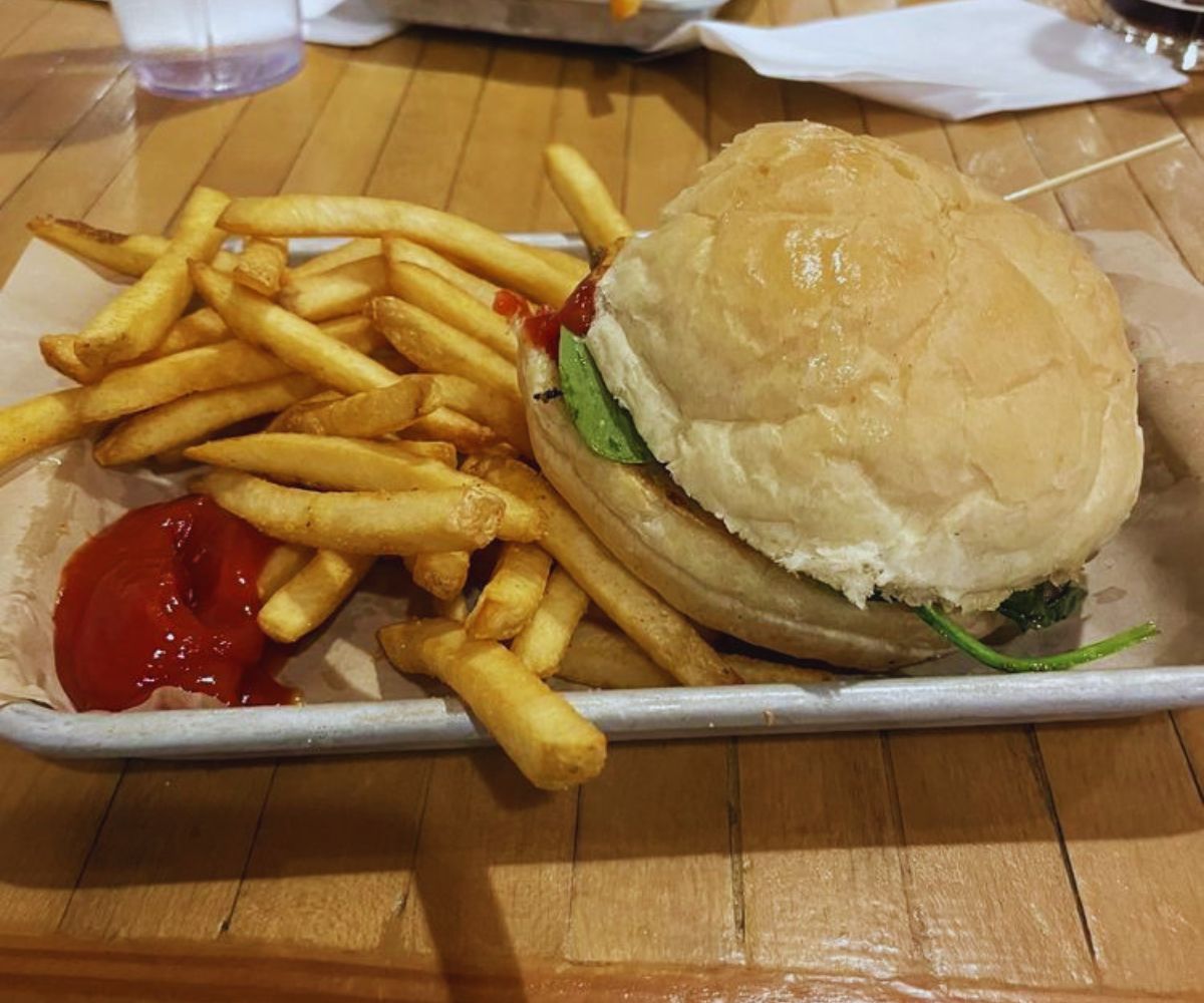 Wisconsinburger - Wisconsinburger with Fries