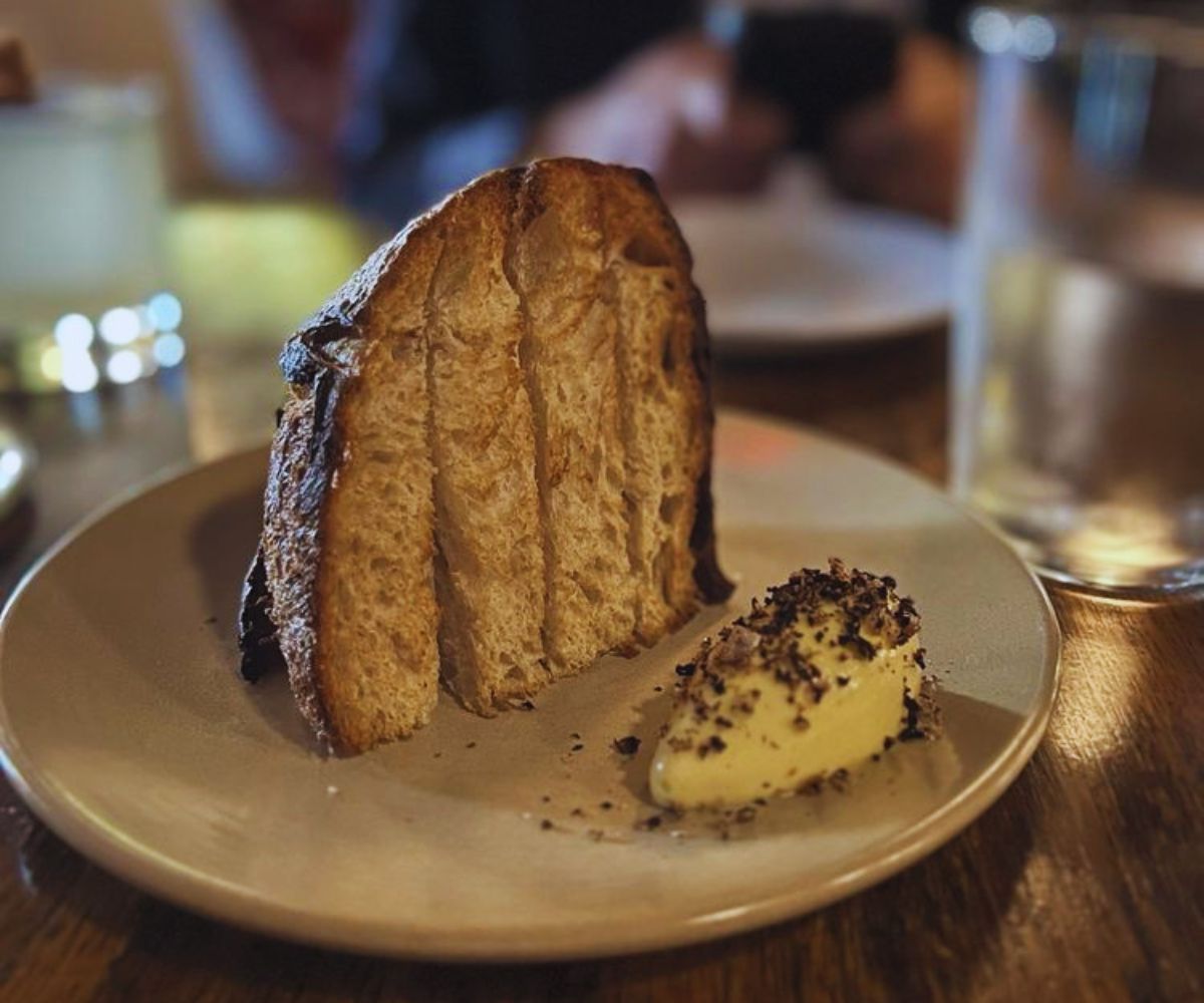 Machete - Bread Service