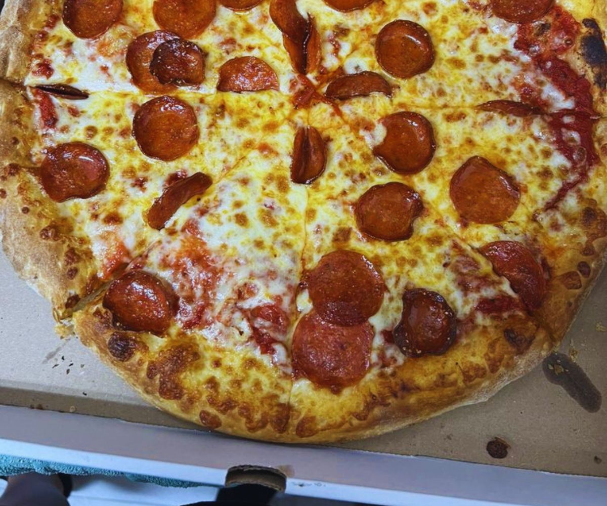 Great Bridge Pizza - Pepperoni Pizza