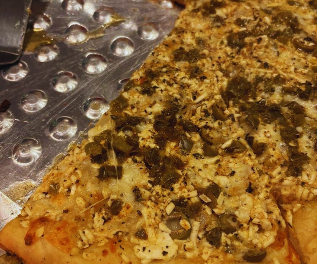 LA Roma Pizza RJ's Pizza & Green Olives