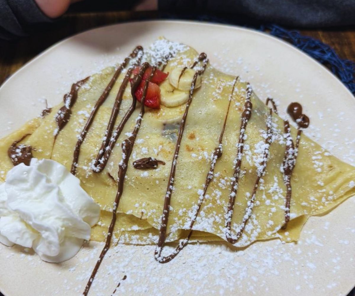 Crepeology Cafe - Nutella Delight Crepe with Banana and Strawberry