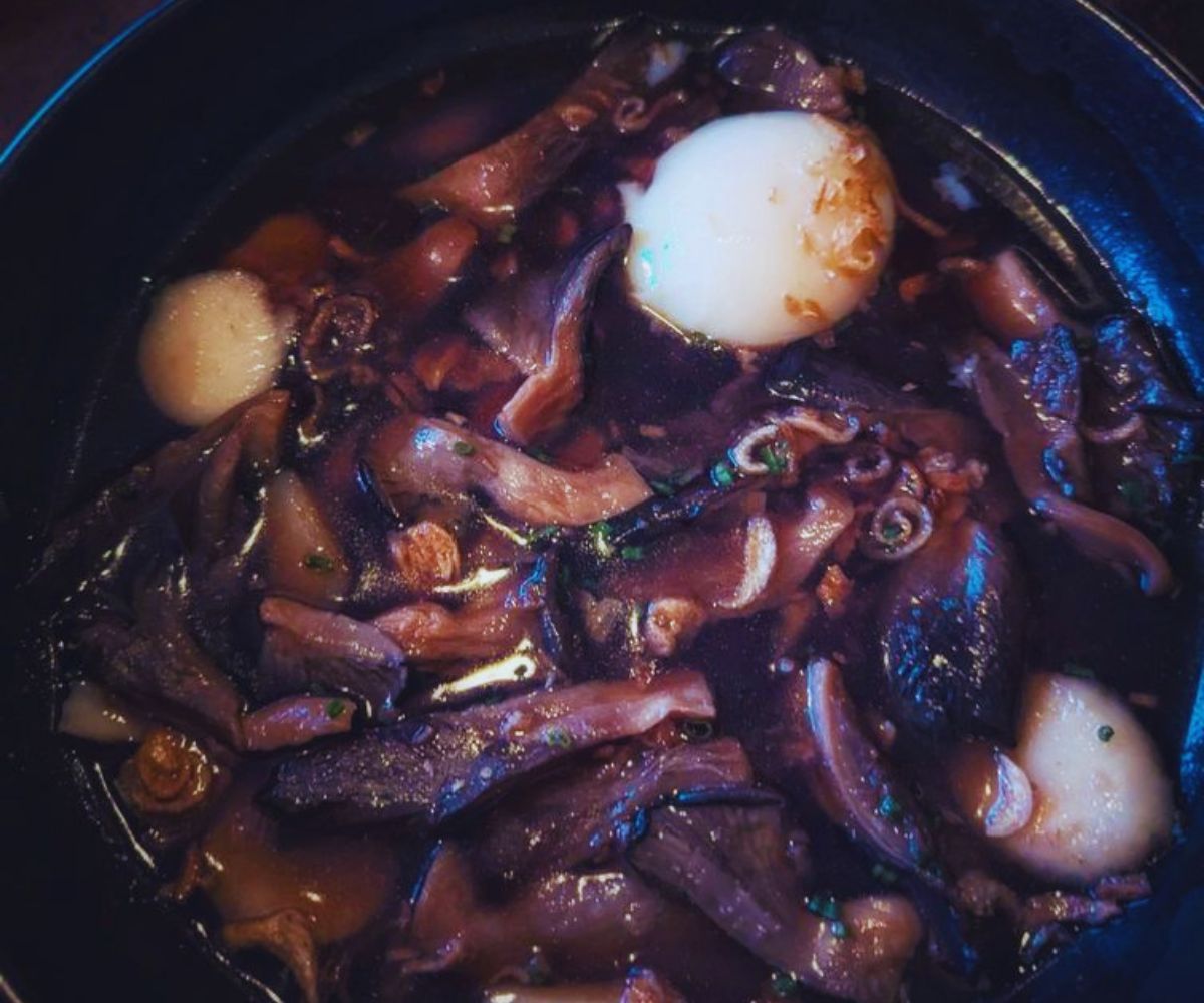 Beacon Grille - Flat 12 Mushrooms Smoked Mushrooms & Black Garlic Broth, Water Chestnuts, Shallots