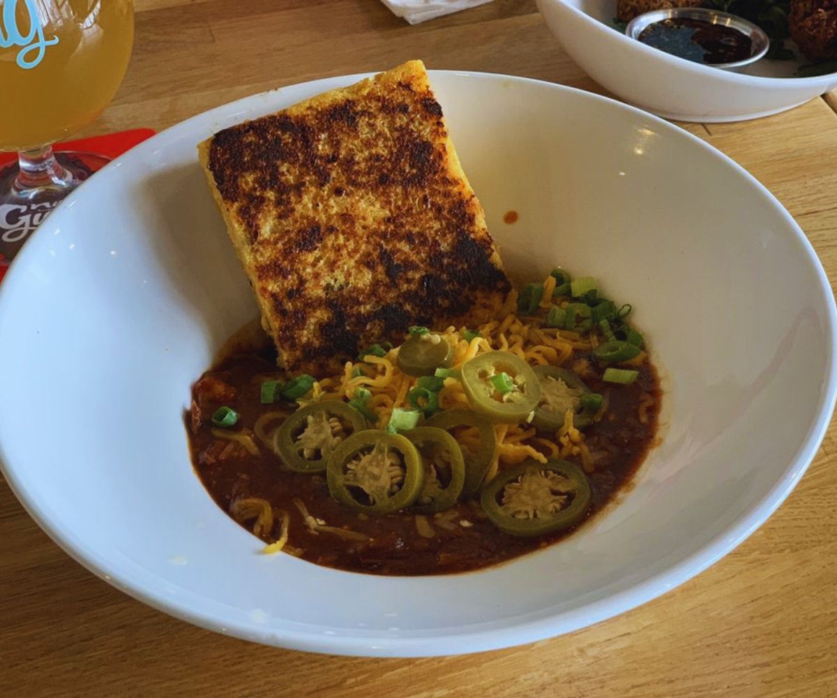 Nine Giant Brewing - Brisket Chili & Jalapeño Cornbread