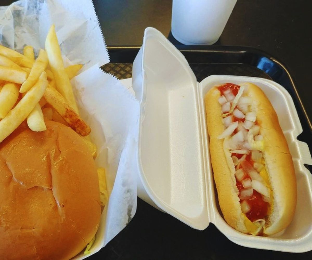 Vicki's Lunch Van - Vicky's Way & Burger with Fries