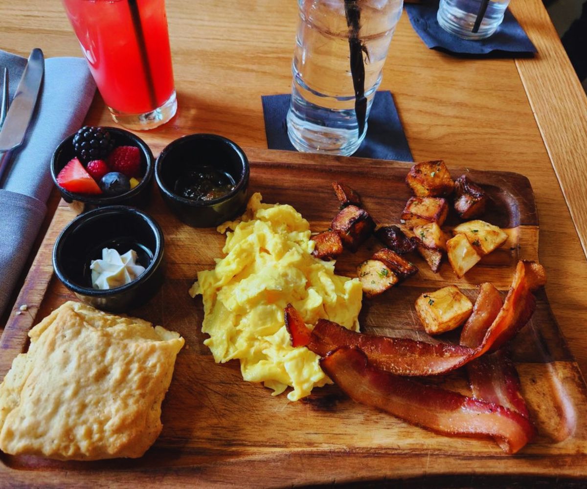 Traveler's Table - Travelers Table Breakfast Board