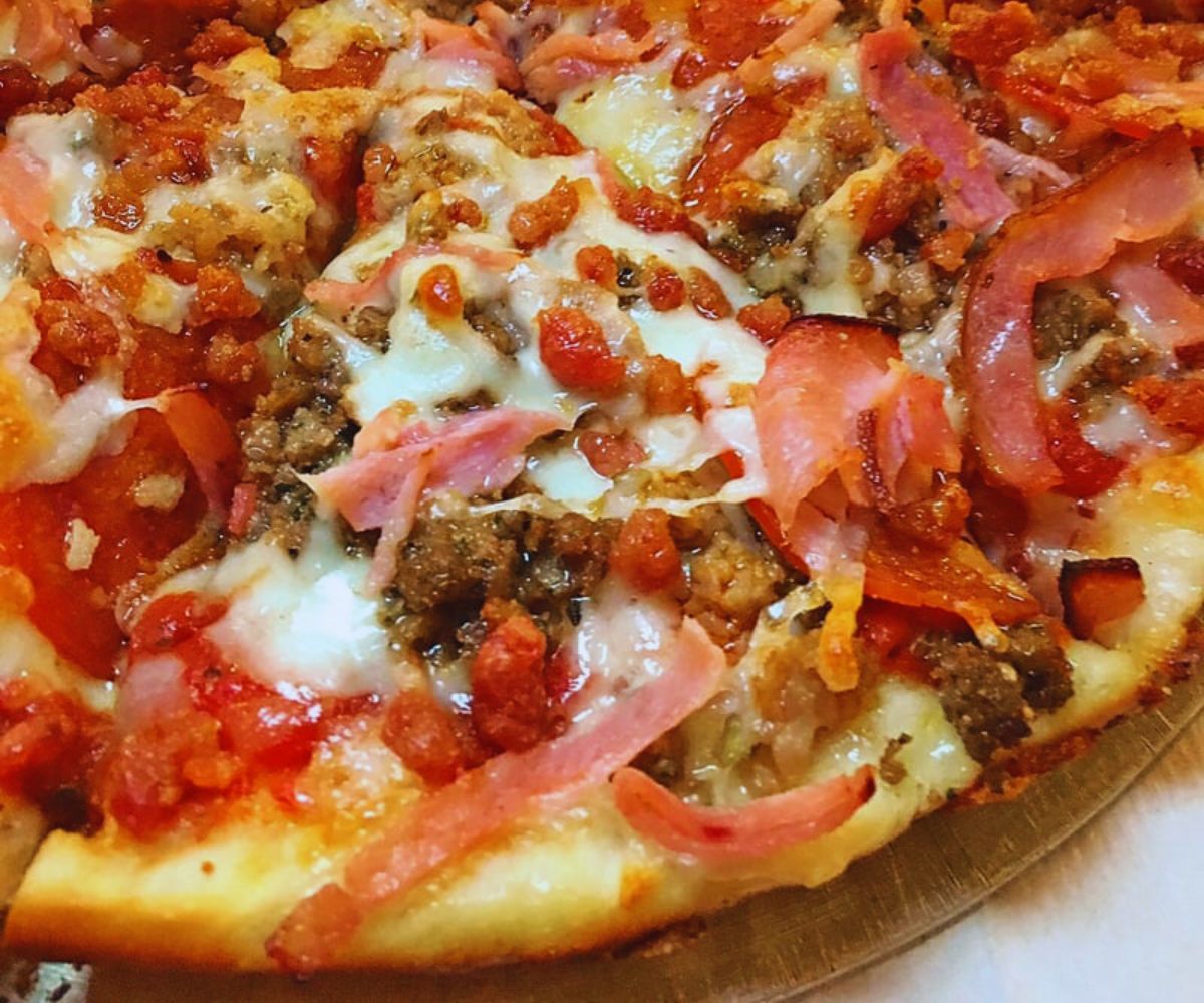 Giuseppe's Cafe - Meat Lovers Pizza