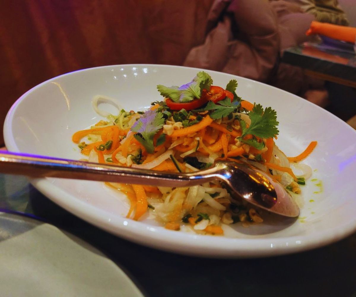 Aaktun Coffee & Bar - Papaya Salad