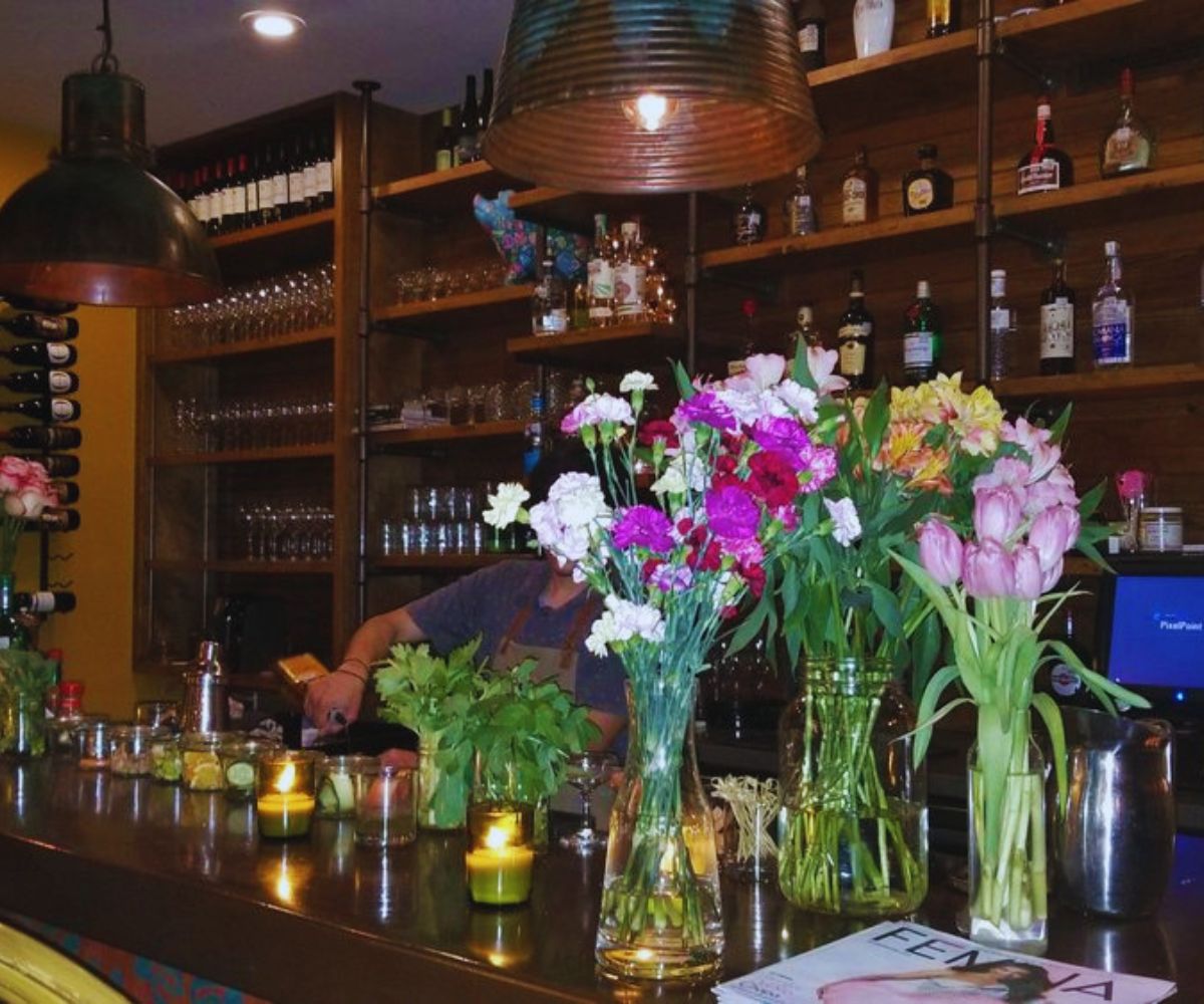 Lolitas Bistro - Bar Area
