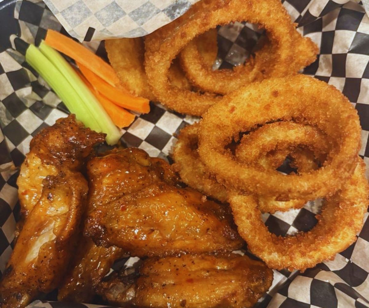 Aztec Burgers - Mango Habanero Wings & Onion Rings