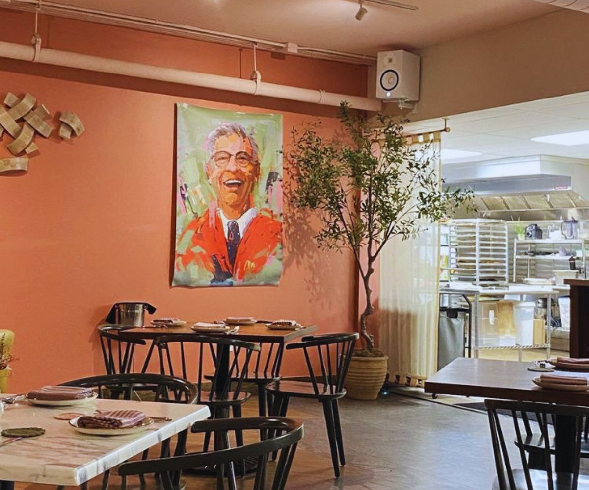 Lady Elaine - Dining Room 