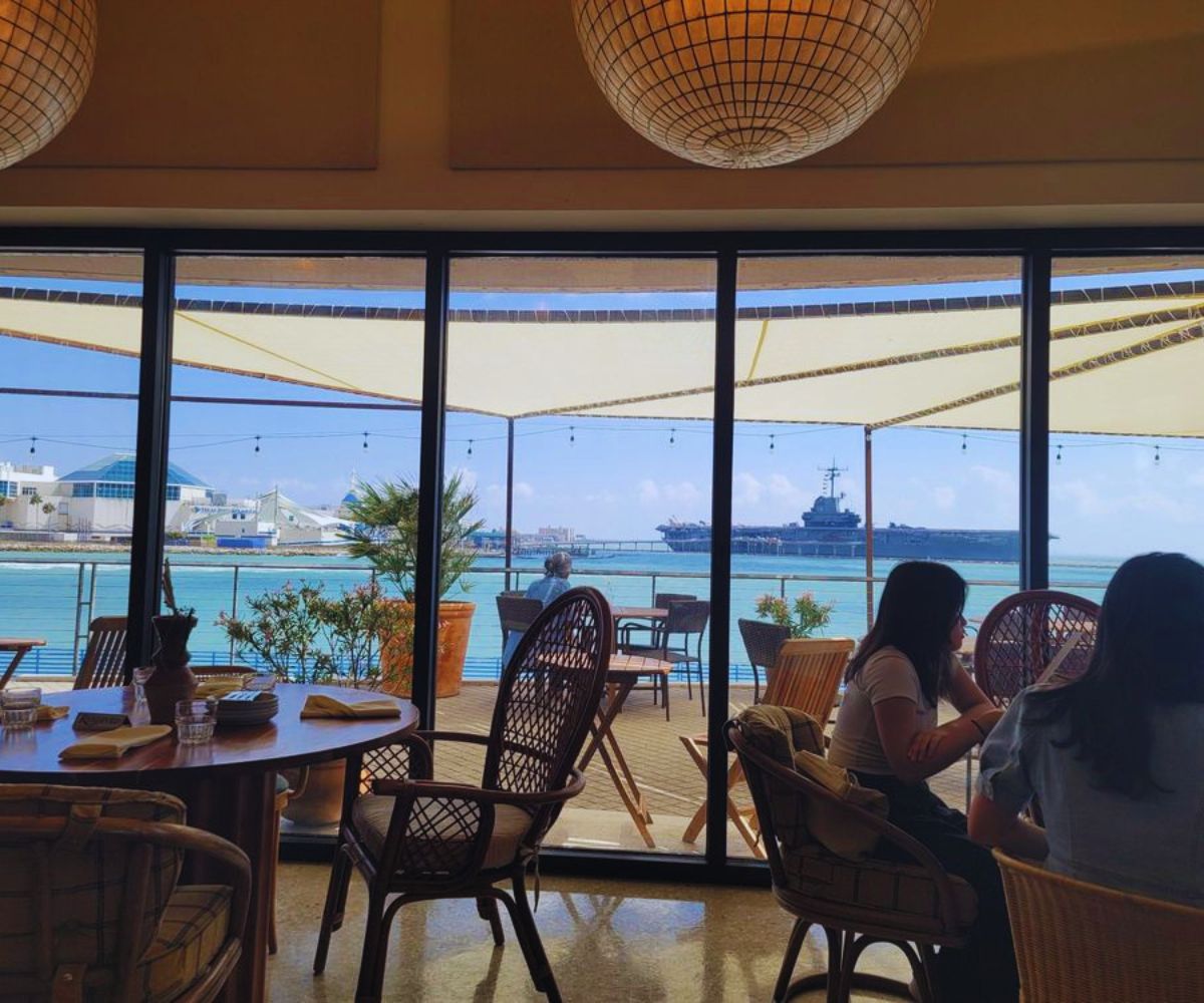 Elizabeth’s - Seaside View 